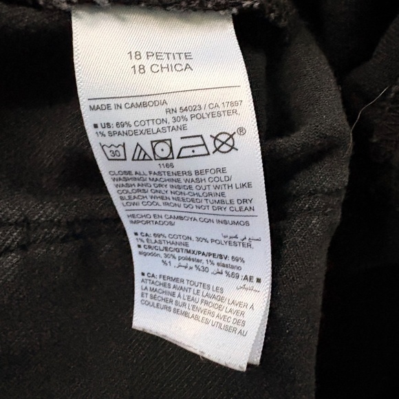 WOMENS/LADIES OLD NAVY WOW STRAIGHT HIGH RISE DENIM JEANS-SIZE 18 PETITE-BLK - Picture 11 of 13